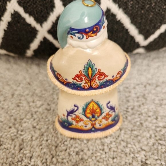 Keepsake Ornament Santa's from Around the World Italy 2004 - Picture 3 of 5